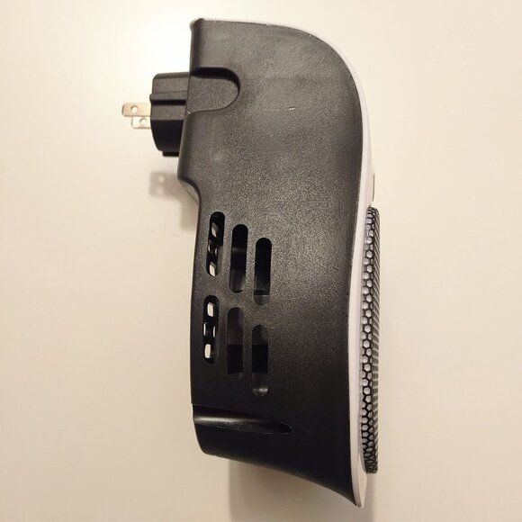 Portable Wall Plug-In Electric Heater With Remote Control & Timer Function - Picture 5 of 8